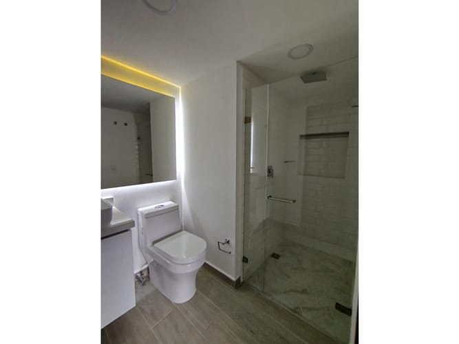 Apartamento de 2 alcobas en venta en Laureles, Medellín, 114 m² · foto 18 de 23