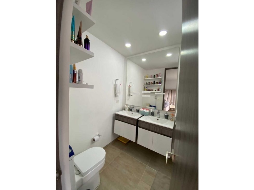 Apartamento en venta en Loma De Las Brujas, Envigado · foto 9 de 24