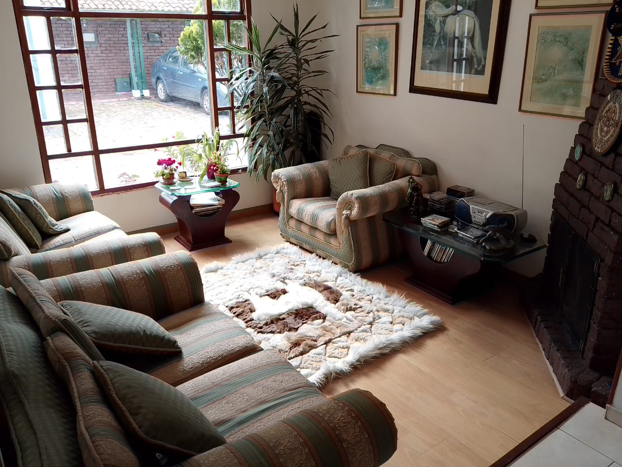 Casa en venta en Cedritos, Bogotá · foto 2 de 14