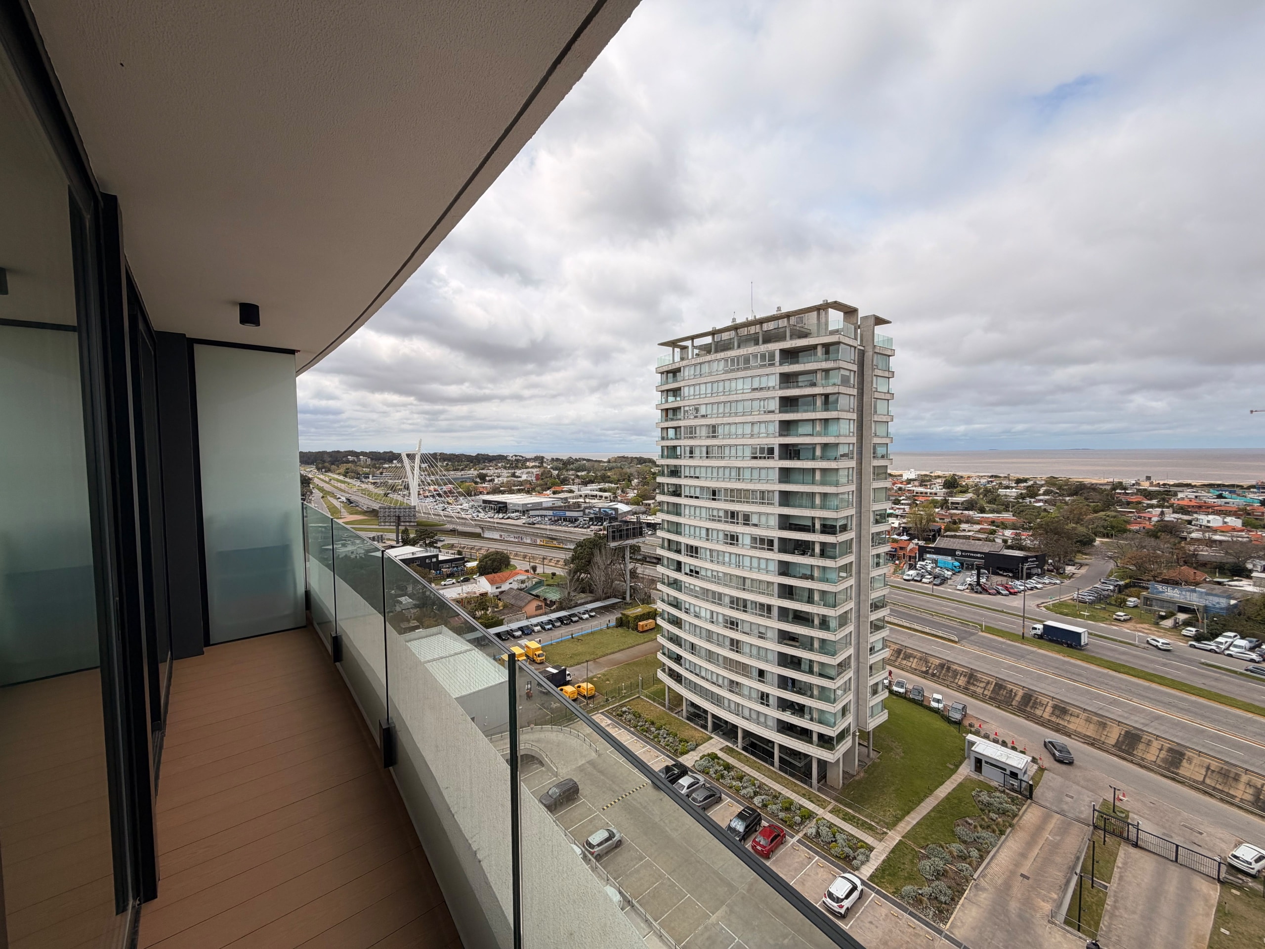 ALQUILER APARTAMENTO DE 1 DORMITORIO GARAJE Y AMENITIES EN VENTURA TOWER CARRASCO