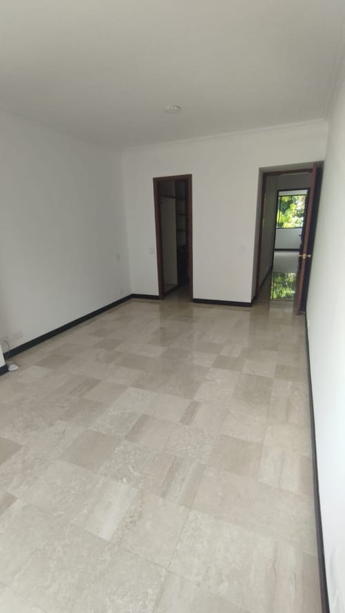 Apartamento de 3 alcobas en venta en Santa Teresita, Cali, 186 m² · foto 8 de 24