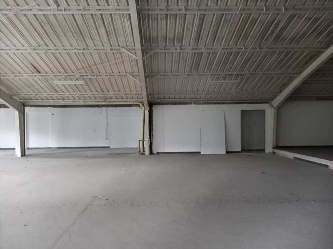 Bodega en arriendo en Salomia, Cali, 792 m² · foto 2 de 13