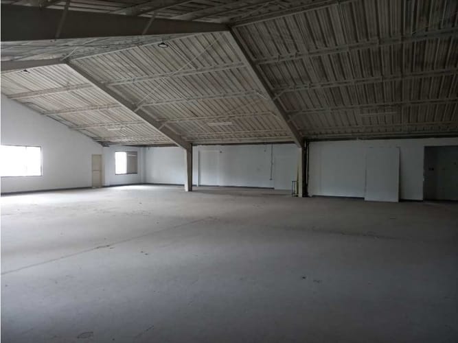 Bodega en arriendo en Salomia, Cali, 792 m² · foto 3 de 13