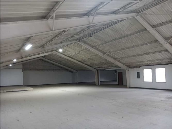 Bodega en arriendo en Salomia, Cali, 792 m² · foto 5 de 13
