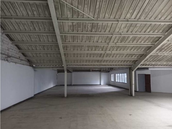 Bodega en arriendo en Salomia, Cali, 792 m² · foto 7 de 13