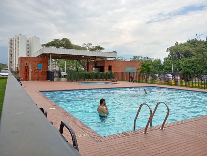 Apartamento de 2 alcobas en venta en Cr. Los Naranjos, Jamundí, 62 m² · foto 2 de 24