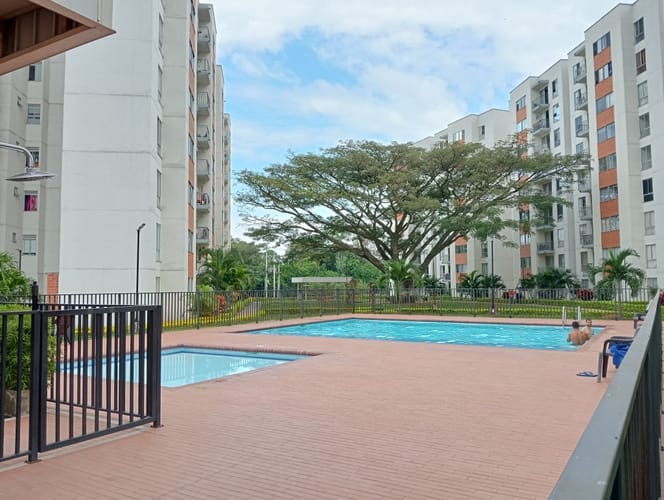 Apartamento de 2 alcobas en venta en Cr. Los Naranjos, Jamundí, 62 m² · foto 3 de 24