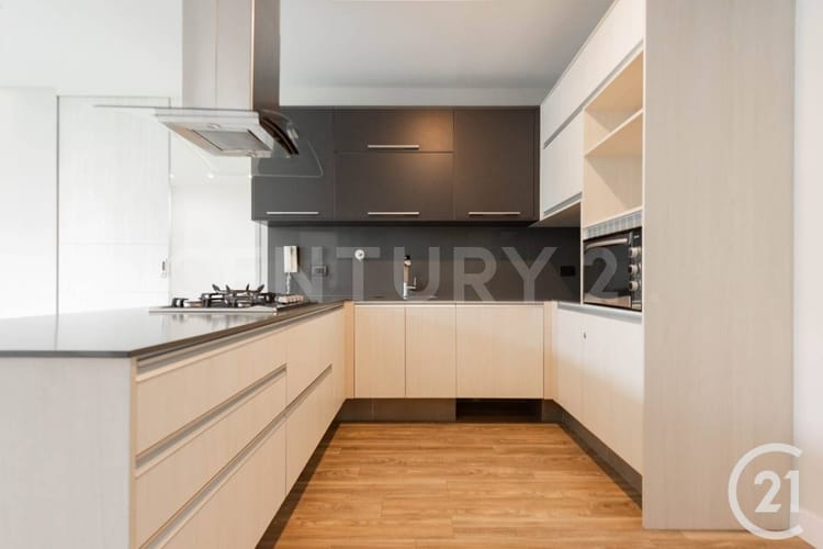 Apartamento de 2 alcobas en venta en El Castillo, Medellín, 85 m² · foto 9 de 17