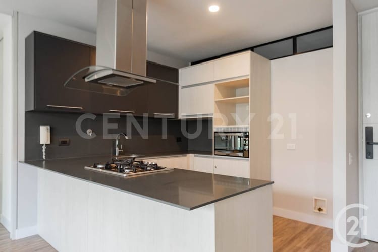 Apartamento de 2 alcobas en venta en El Castillo, Medellín, 85 m² · foto 16 de 17