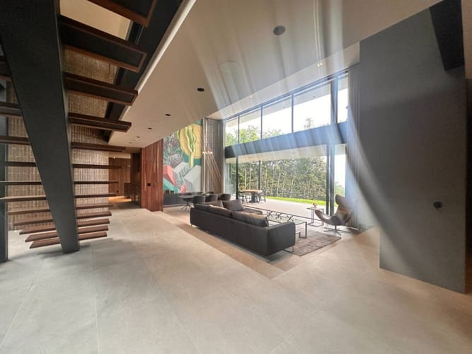 Casa de 4 alcobas en venta en Las Palmas, Medellín, 425 m² · foto 2 de 24