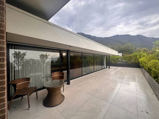 Casa de 4 alcobas en venta en Las Palmas, Medellín, 425 m² · foto 15 de 24