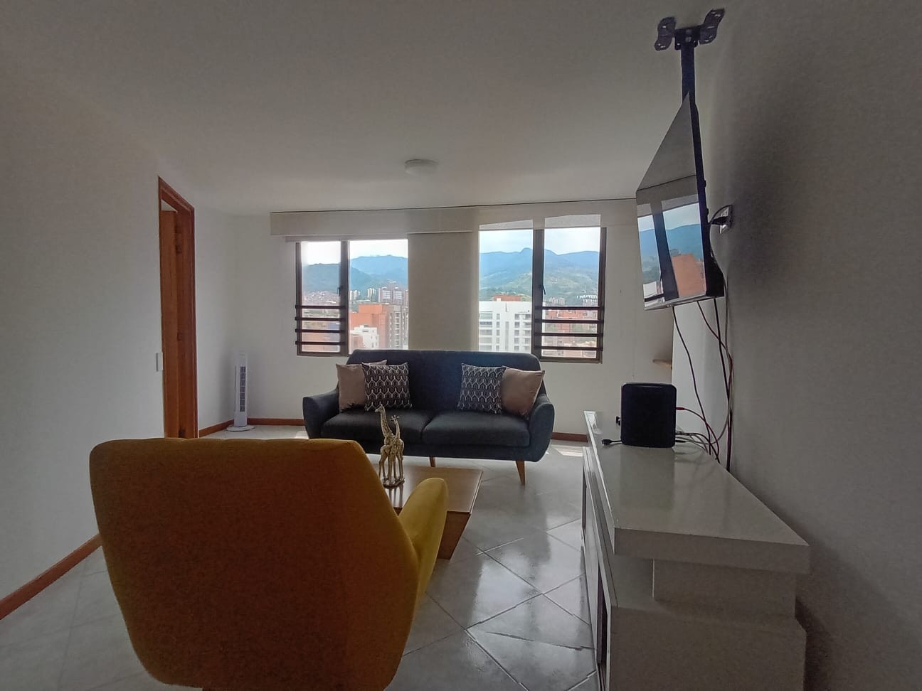 Apartamento en arriendo en Laureles, Medellín · foto 6 de 19