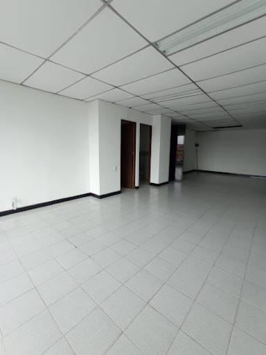 Oficina en arriendo en Lorena, Medellín, 45 m² · foto 8 de 17