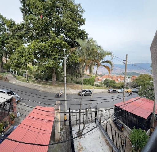 Apartamento de 2 alcobas en venta en Pajarito, Medellín, 110 m² · foto 4 de 24