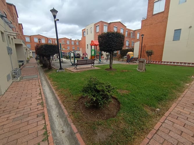 Casa de 3 alcobas en venta en El Pinar, Bogotá, 86 m² · foto 16 de 17