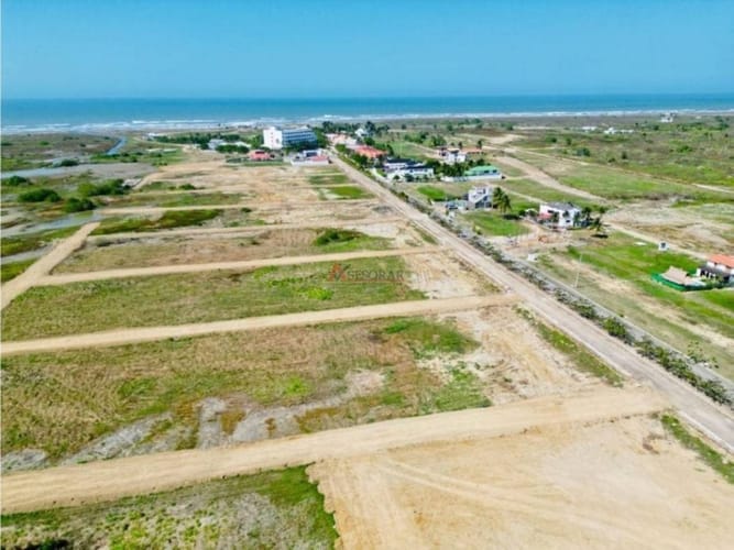 Lote en venta en Crespo, Cartagena, 300 m² · foto 3 de 9