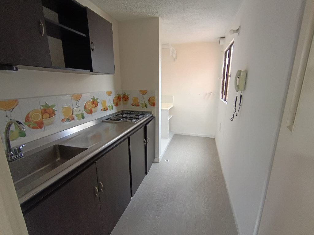 Apartamento en venta en Los Cerezos, Bogotá · foto 9 de 16
