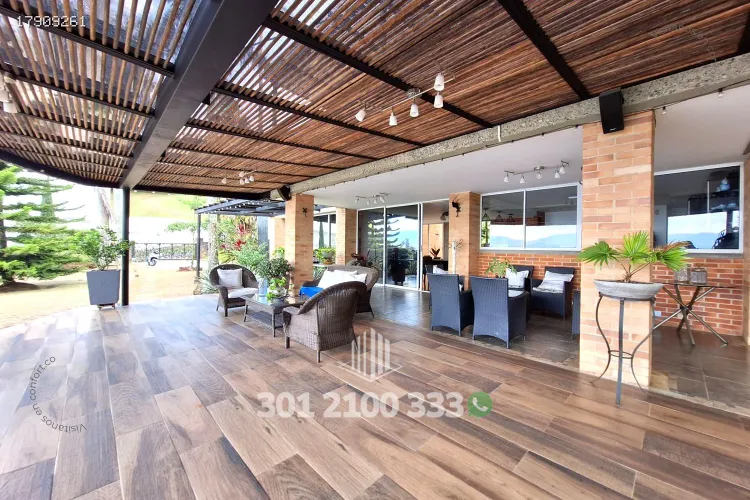 Casa de 5 alcobas en venta en Las Palmas, Medellín, 450 m² · foto 5 de 24