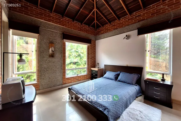 Casa de 5 alcobas en venta en Las Palmas, Medellín, 450 m² · foto 23 de 24