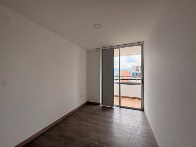 Apartamento de 2 alcobas en venta en La Doctora, Sabaneta, 65 m² · foto 3 de 14