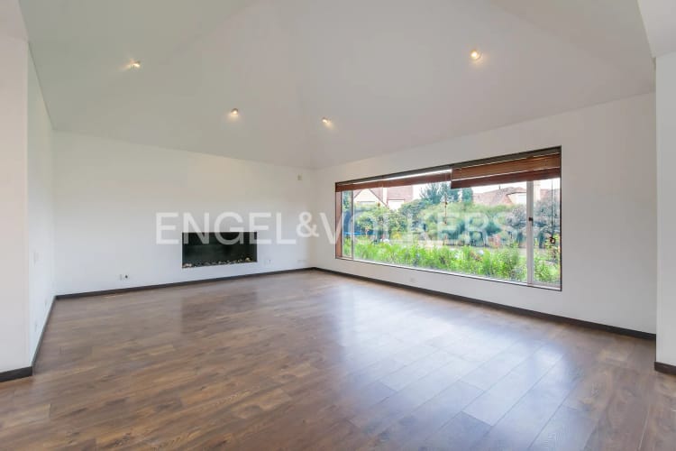Casa de 4 alcobas en venta en Portales De Chia, Chía, 396 m² · foto 3 de 20