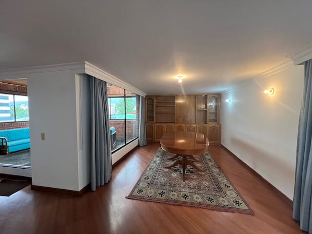 Apartamento de 3 alcobas en venta en Chico Norte, Bogotá, 223 m² · foto 4 de 24
