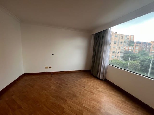 Apartamento de 3 alcobas en venta en Chico Norte, Bogotá, 223 m² · foto 19 de 24