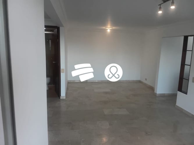 Apartamento de 2 alcobas en venta en Los Balsos, Medellín, 93 m² · foto 4 de 24