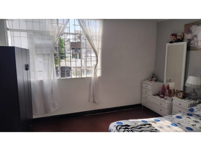 Casa de 5 alcobas en venta en San Alonso, Bucaramanga, 151 m² · foto 7 de 10
