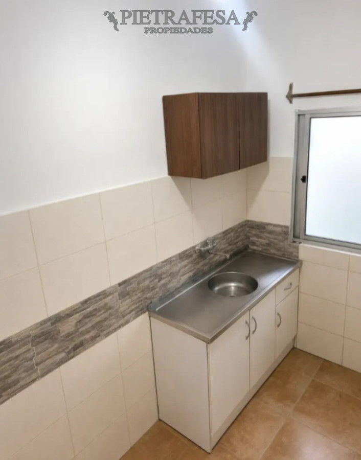 Apartamento en alquiler, 1 dormitorio, 1 baño, patio. Barrio Sur. · Foto 9