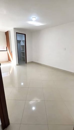 Apartamento de 4 alcobas en arriendo en Laureles, Medellín, 130 m² · foto 6 de 15