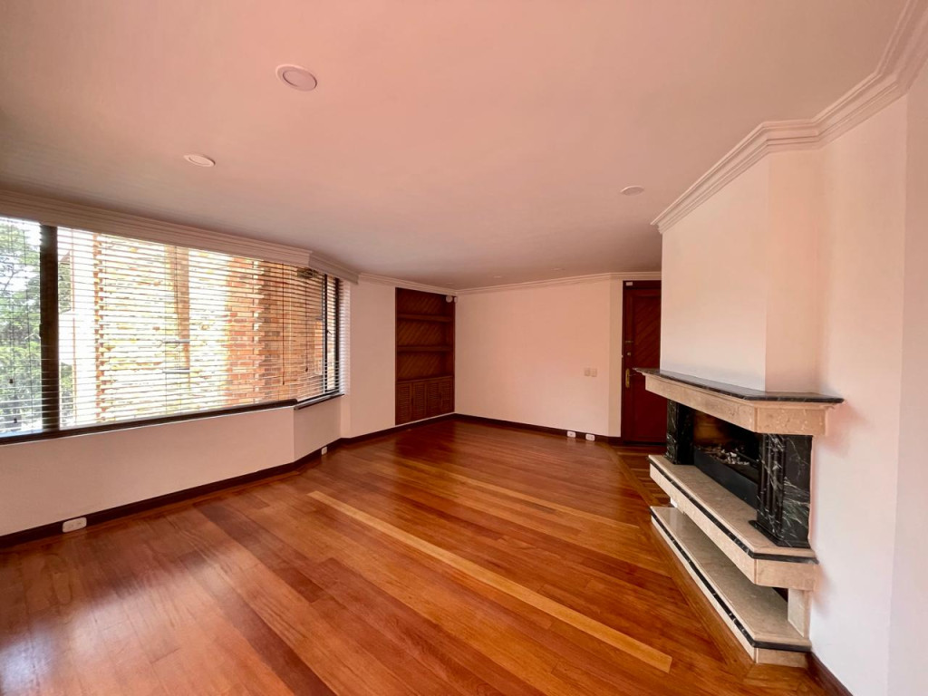 Apartamento en venta en Chicó Alto, Bogotá · foto 2 de 24
