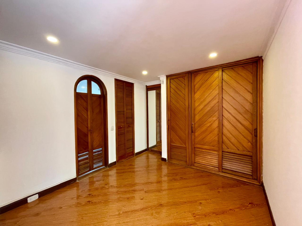 Apartamento en venta en Chicó Alto, Bogotá · foto 17 de 24