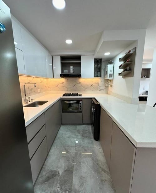 Apartamento de 2 alcobas en venta en Machado, Copacabana, 55 m² · foto 2 de 19