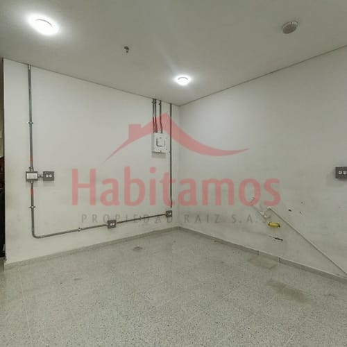Local en arriendo en Niquia, Bello, 18 m² · foto 2 de 3