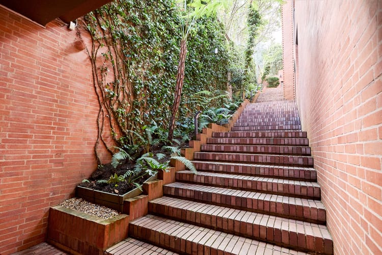 Casa de 4 alcobas en venta en Los Rosales, Bogotá, 591 m² · foto 2 de 20