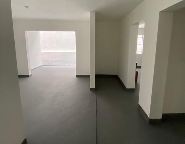 Local en venta en Laureles, Medellín, 211 m² · foto 3 de 23