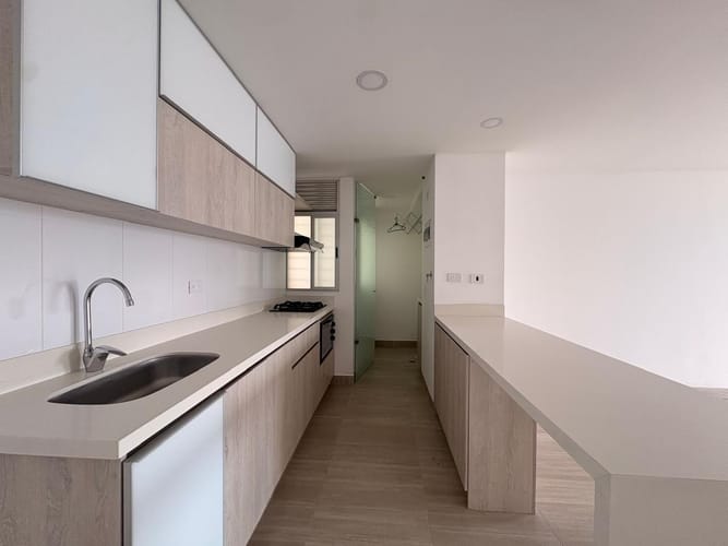 Apartamento de 2 alcobas en venta en Entreamigos, Sabaneta, 85 m² · foto 2 de 13