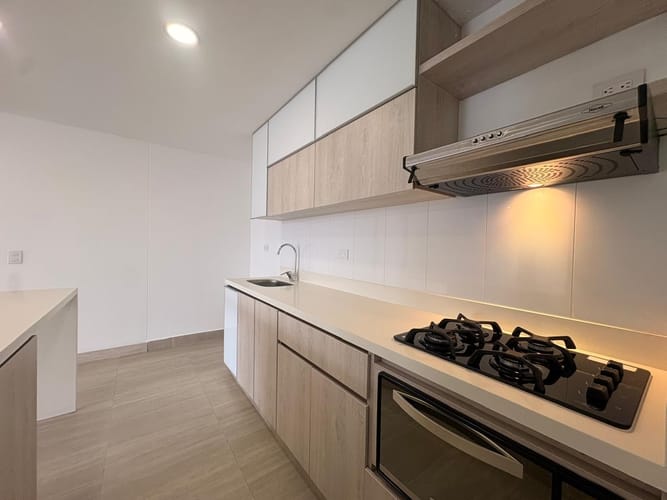 Apartamento de 2 alcobas en venta en Entreamigos, Sabaneta, 85 m² · foto 3 de 13