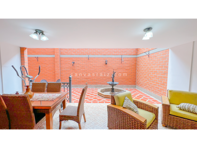 Casa de 6 alcobas en venta en Quintas Del Sol De La Mota, Medellín, 195 m² · foto 2 de 12