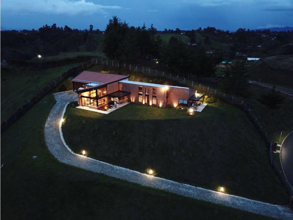 Casa Campestre en Arriendo en San Antonio de Prado, Medellín en San Antonio De Prado