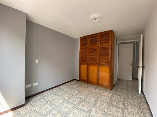 Apartamento en arriendo en Obrero, Envigado · foto 6 de 13