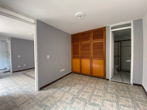 Apartamento en arriendo en Obrero, Envigado · foto 8 de 13