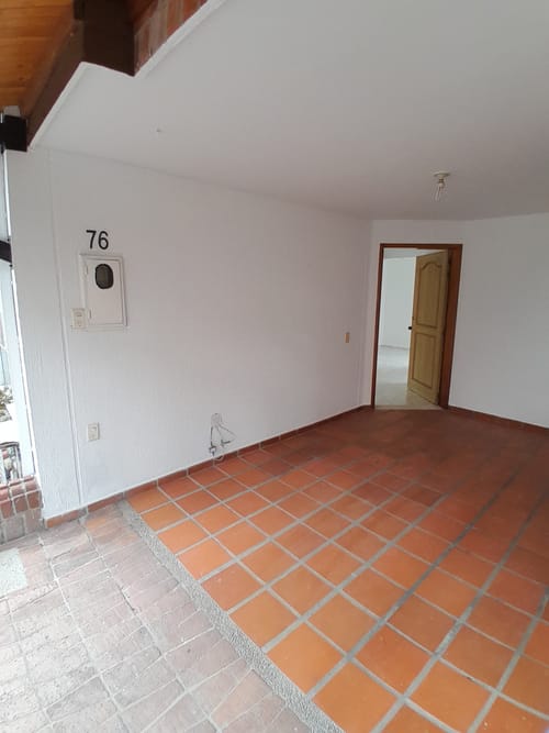 Casa de 3 alcobas en arriendo en Versalles, Floridablanca, 80 m² · foto 3 de 24