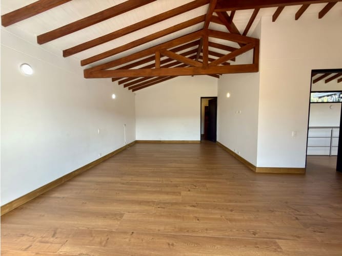 Casa en venta en Las Palmas, Medellín, 400 m² · foto 12 de 24