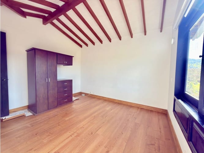 Casa en venta en Las Palmas, Medellín, 400 m² · foto 13 de 24