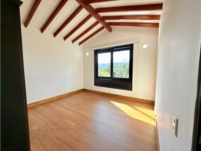 Casa en venta en Las Palmas, Medellín, 400 m² · foto 17 de 24