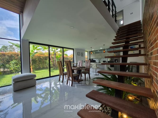 Casa de 4 alcobas en venta en Chaparral, Guarne, 220 m² · foto 6 de 24
