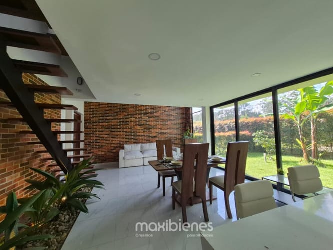 Casa de 4 alcobas en venta en Chaparral, Guarne, 220 m² · foto 9 de 24