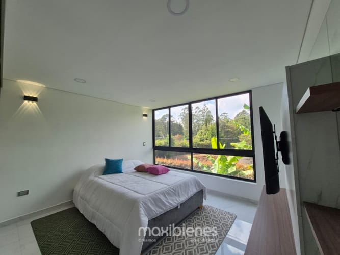 Casa de 4 alcobas en venta en Chaparral, Guarne, 220 m² · foto 10 de 24